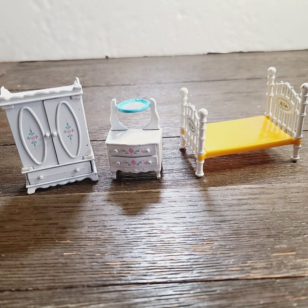 1980 Mattel Littles Dollhouse White Metal Wardrobe Armoire and Vanity Mirror Bed